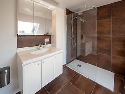 Spacious Holiday Home With Garden