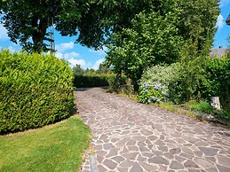 Spacious Holiday Home With Garden