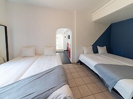 Spacious Holiday Home With Garden