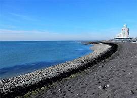 Luxe Stay With Sauna & Garden