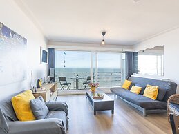 Cosy Apartment With Family