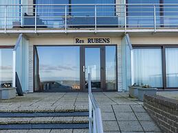 Cosy Apartment With Family