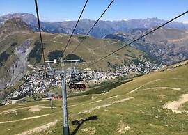Chalet Near the Centre of Les Deux Alpes