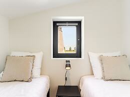 Modern Suite Silk in Beautiful Kamperland