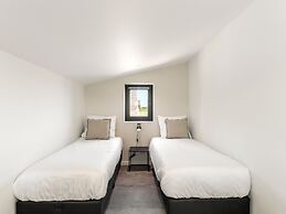 Modern Suite Silk in Beautiful Kamperland