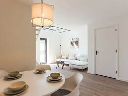 Modern Suite Silk in Beautiful Kamperland