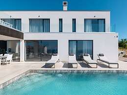 Villa Aristea Comfortable Holiday Residence