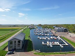 Lovely Apartment on the Harbor in Kamperland