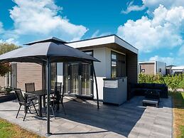 Rural House on Park Near Molenschot