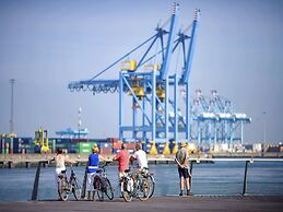 Comfortable Apartment With air Conditioning