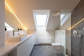 Modern Apartment Near Seabeach