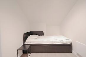 Modern Apartment Near Seabeach