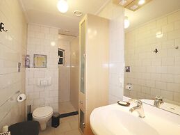 Fine Holiday Home in Donkerbroek
