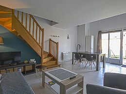 Tasteful Apartment in Comes With Terrace