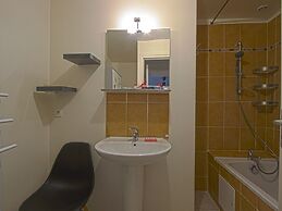 Tasteful Apartment in Comes With Terrace
