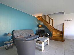 Tasteful Apartment in Comes With Terrace