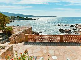 Beautiful Holiday Home With Terrace