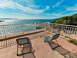 Beautiful Holiday Home With Terrace