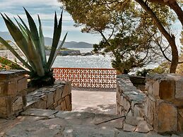 Beautiful Holiday Home With Terrace