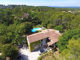 Holiday Home in Lorgues With Private Pool