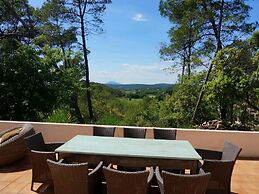 Holiday Home in Lorgues With Private Pool
