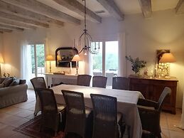 Holiday Home in Lorgues With Private Pool