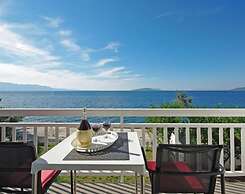 Holiday Apartment Beach House IVA App.1