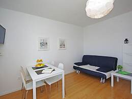 Holiday Apartment Beach House IVA App.1