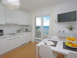 Holiday Apartment Beach House IVA App.1