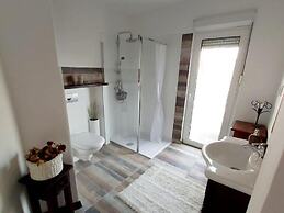 Apartment Regina - Duplex Two Bedroom Apartment