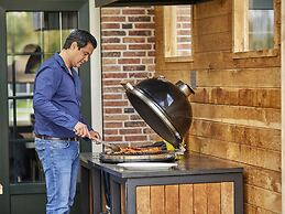 Luxurious Holiday Home With Sauna in Limburg