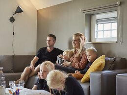 Luxurious Holiday Home With Sauna in Limburg