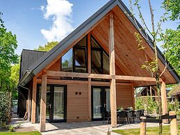 Forest Villa With Hot Tub 6 Persons