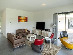 16p Spacious Villa on the Water in Zeewolde