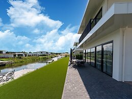 16p Spacious Villa on the Water in Zeewolde