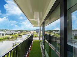 16p Spacious Villa on the Water in Zeewolde