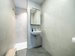 16p Spacious Villa on the Water in Zeewolde