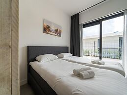 16p Spacious Villa on the Water in Zeewolde