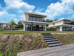 16p Spacious Villa on the Water in Zeewolde