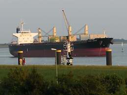 Apartment Newport Weser