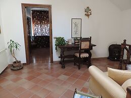 Rustic Pool Villa in Roman Countryside