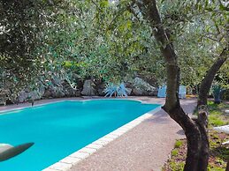 Rustic Pool Villa in Roman Countryside