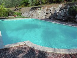 Rustic Pool Villa in Roman Countryside