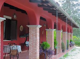 Rustic Pool Villa in Roman Countryside