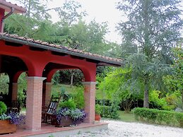 Rustic Pool Villa in Roman Countryside