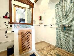 Cave House Yara With Pool and Facilities for PRM