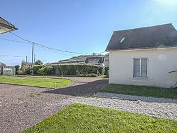 Spacious Holiday Home With Garden Near sea