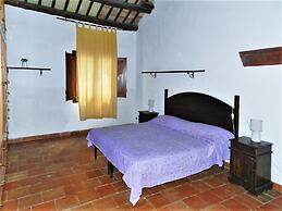 Beautiful Holiday Home in Fulgatore With Swimming Pool