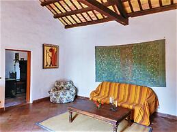 Beautiful Holiday Home in Fulgatore With Swimming Pool