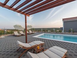 Stylish Villa With Private Pool and Terrace